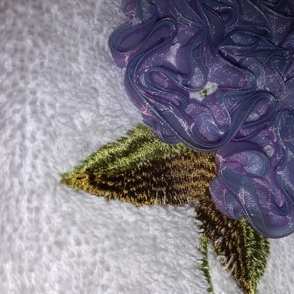 vintage 80s royal velvet bath Hand Towel  stitchsations hydrangea embroidery - Picture 12 of 14